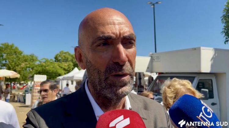Sindaco Leccese replica a De Laurentiis: “Il Bari non è asset, è nostra città”