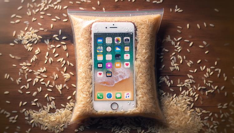 Pourquoi le riz n’est pas l’ami de votre iPhone mouillé ?