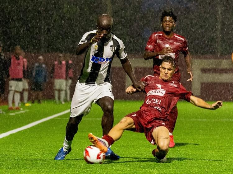 Eccellenza, Taurisano non è più una sorpresa: Squinzano battuto 2-0