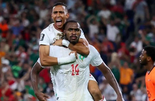 بعد تألقه مع منتخب المغرب.. أول عرض يصل إلى عيسى ديوب
