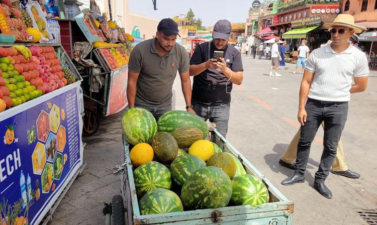 بعد فيديو سائح أجنبي.. حملة واسعة لمراقبة الأسعار وجودة العصائر بساحة جامع الفنا