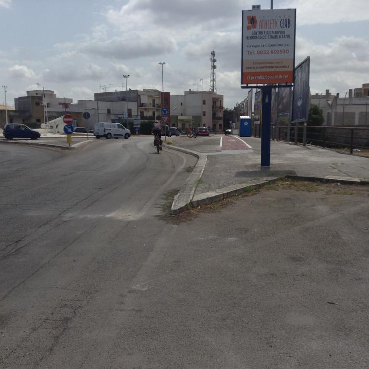 Lecce, piste ciclabili: tra rischi e percorsi incompleti
