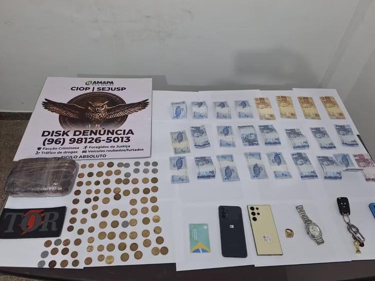 Dois homens são presos por porte de substância ilícita durante abordagem policial em Santana