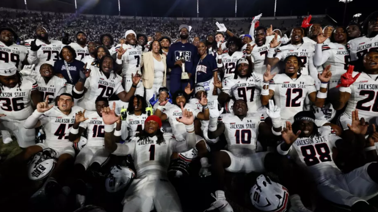 Jackson State survives Tennessee State in thrilling 26-24 finish to season opener