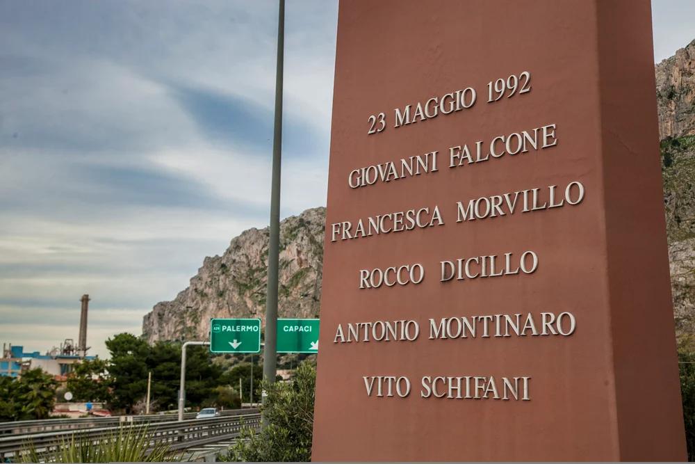 Buongiorno da InfoCilento: servizi, contatti programmi tv sul Canale 79. 23 Maggio: moriva Giovanni Falcone