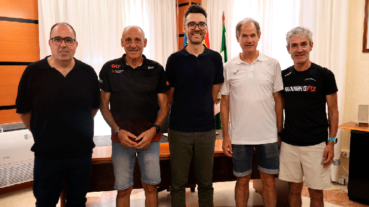 #Novelda: Tres leyendas del atletismo hacen historia en la Subida al Santuario