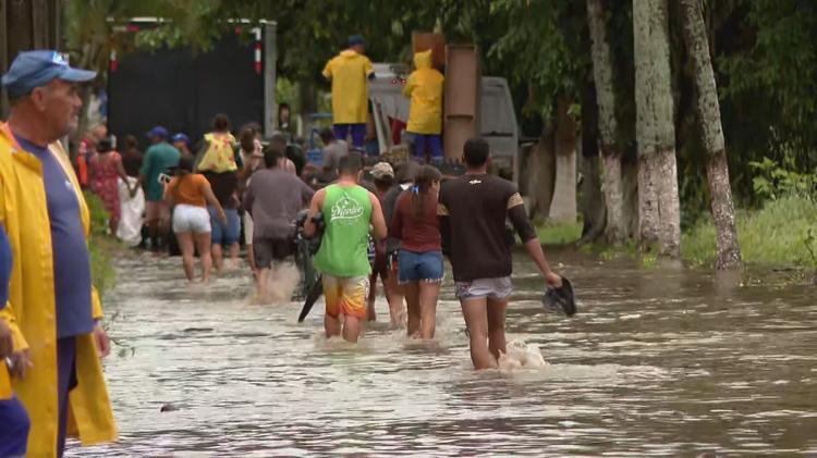 Pernambuco declara situação de emergência por causa das chuvas no Grande Recife e Zona da Mata