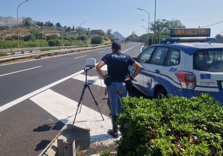 Autovelox in autostrada, controlli su A18 e A20: ecco i giorni e le sanzioni