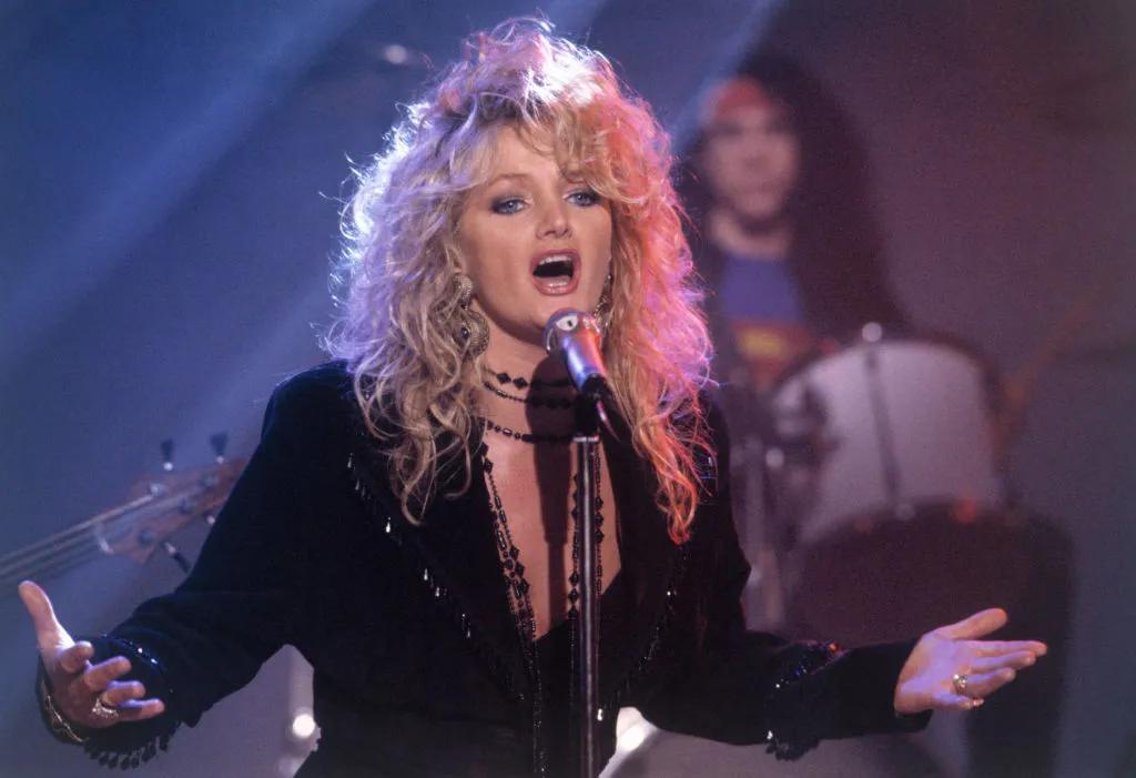Muere Bonnie Tyler, ícono de los años 80 y voz del éxito "Total Eclipse of the Heart"