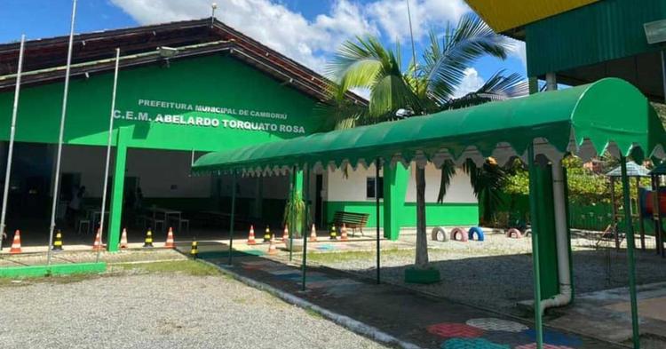 “Eles ficam jogando um pro outro”: famílias denunciam falta de auxiliares em escolas de Camboriú